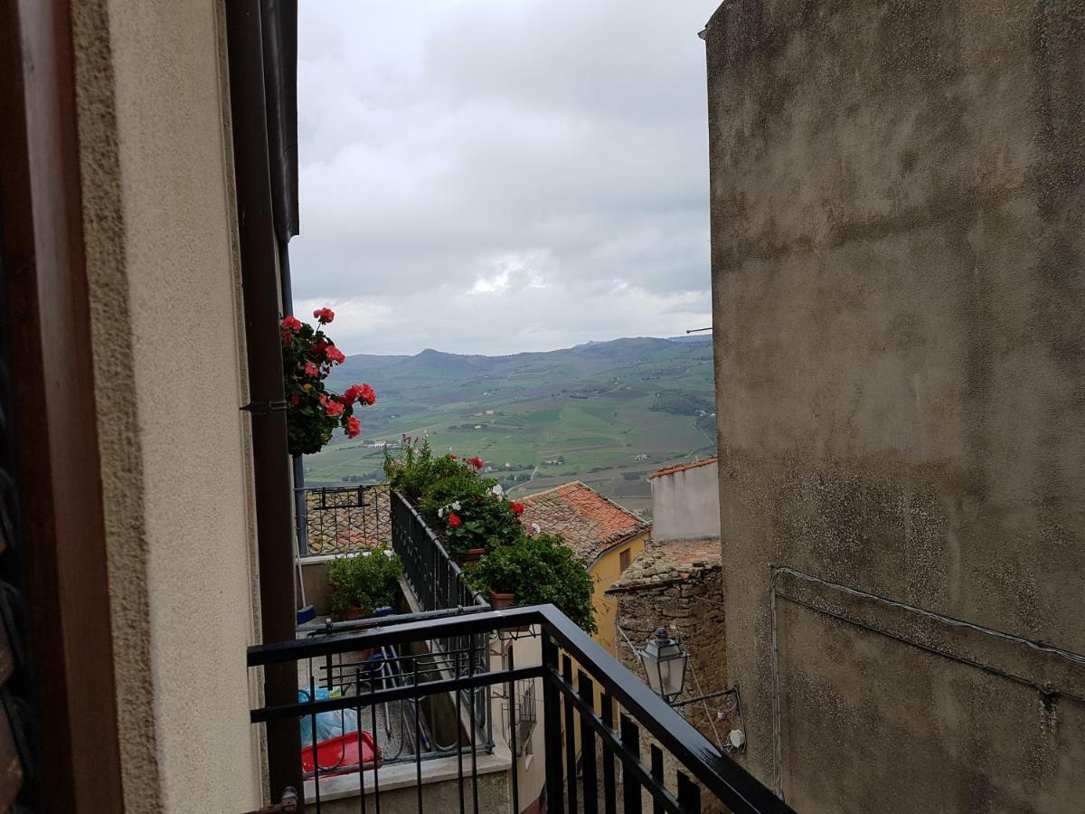 La Nicchia Di Gangi Apartment Exterior photo