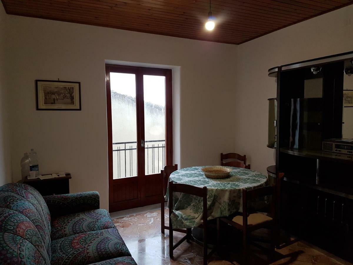 La Nicchia Di Gangi Apartment Exterior photo